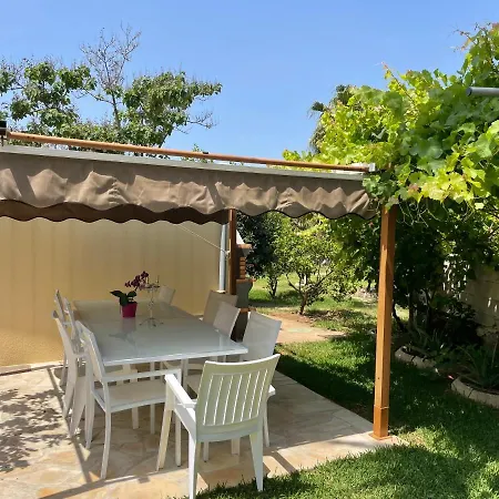 Casa A Dos Minutos Caminando Del Mar Holiday home Denia