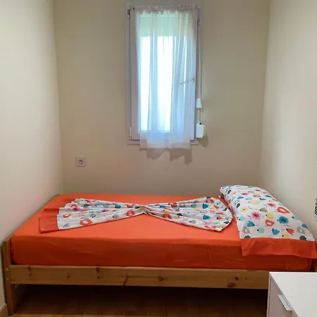 Casa A Dos Minutos Caminando Del Mar دينايا
